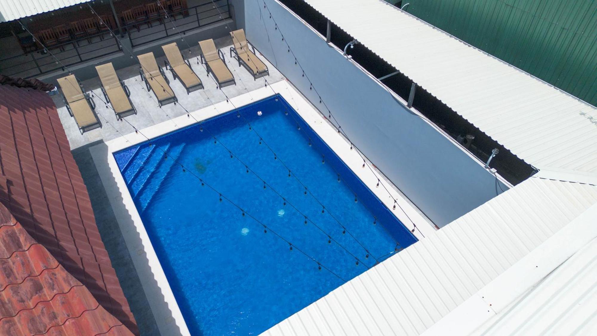 Republik Hotel, Bistro And Nightclub On Site 자코 외부 사진