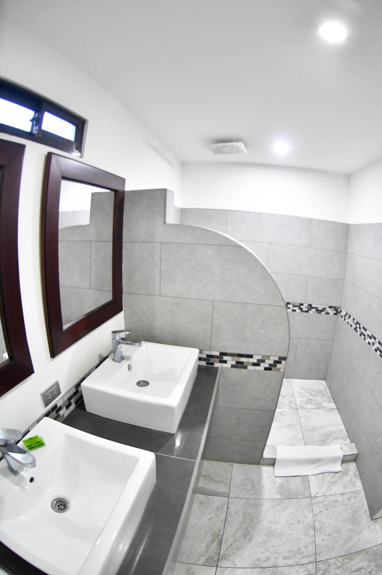 Republik Hotel, Bistro And Nightclub On Site 자코 외부 사진