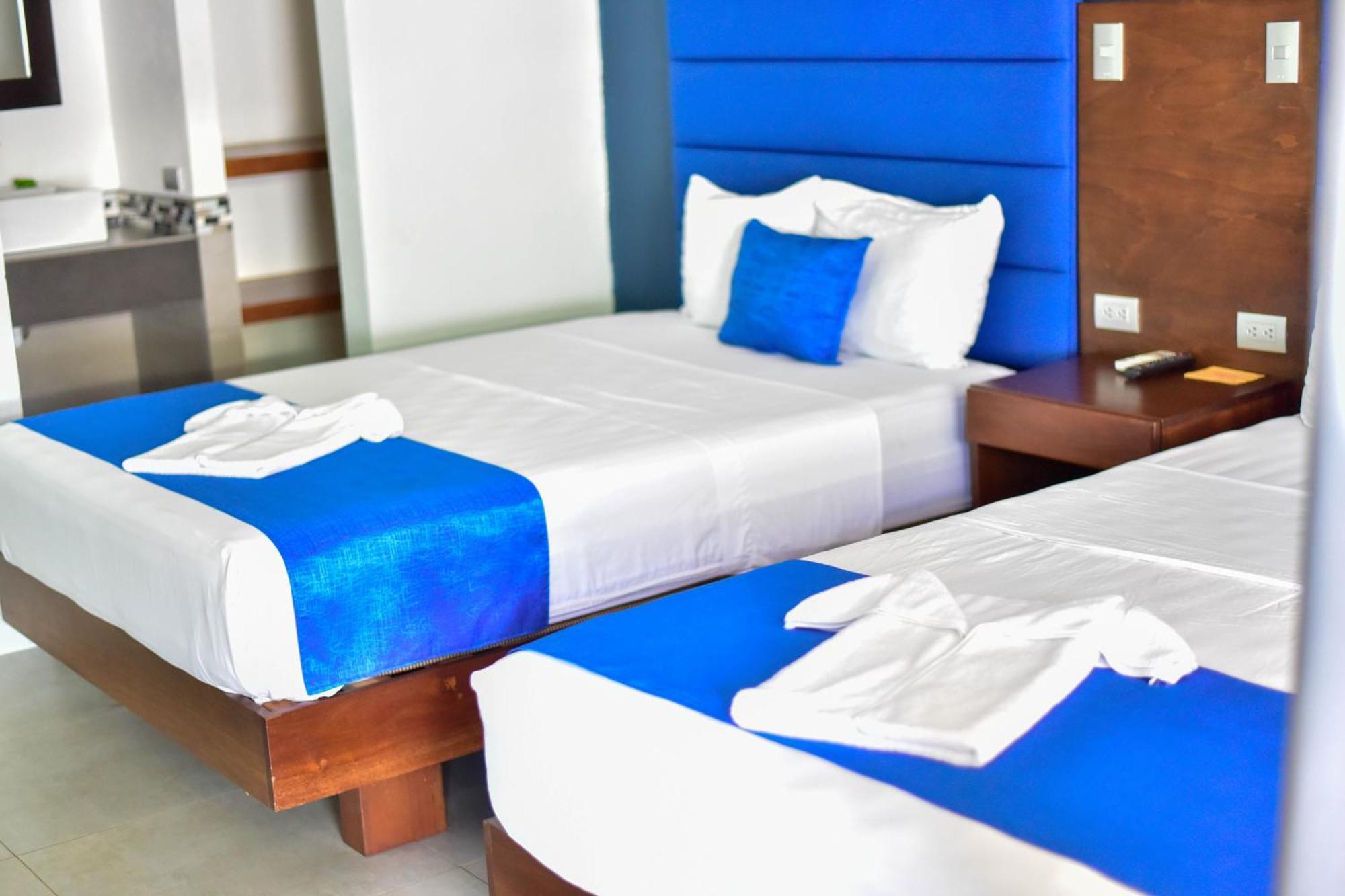 Republik Hotel, Bistro And Nightclub On Site 자코 외부 사진